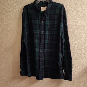 NEW St. John's Bay Dark Green and Navy Plaid Long Sleeves Button Down Shirt